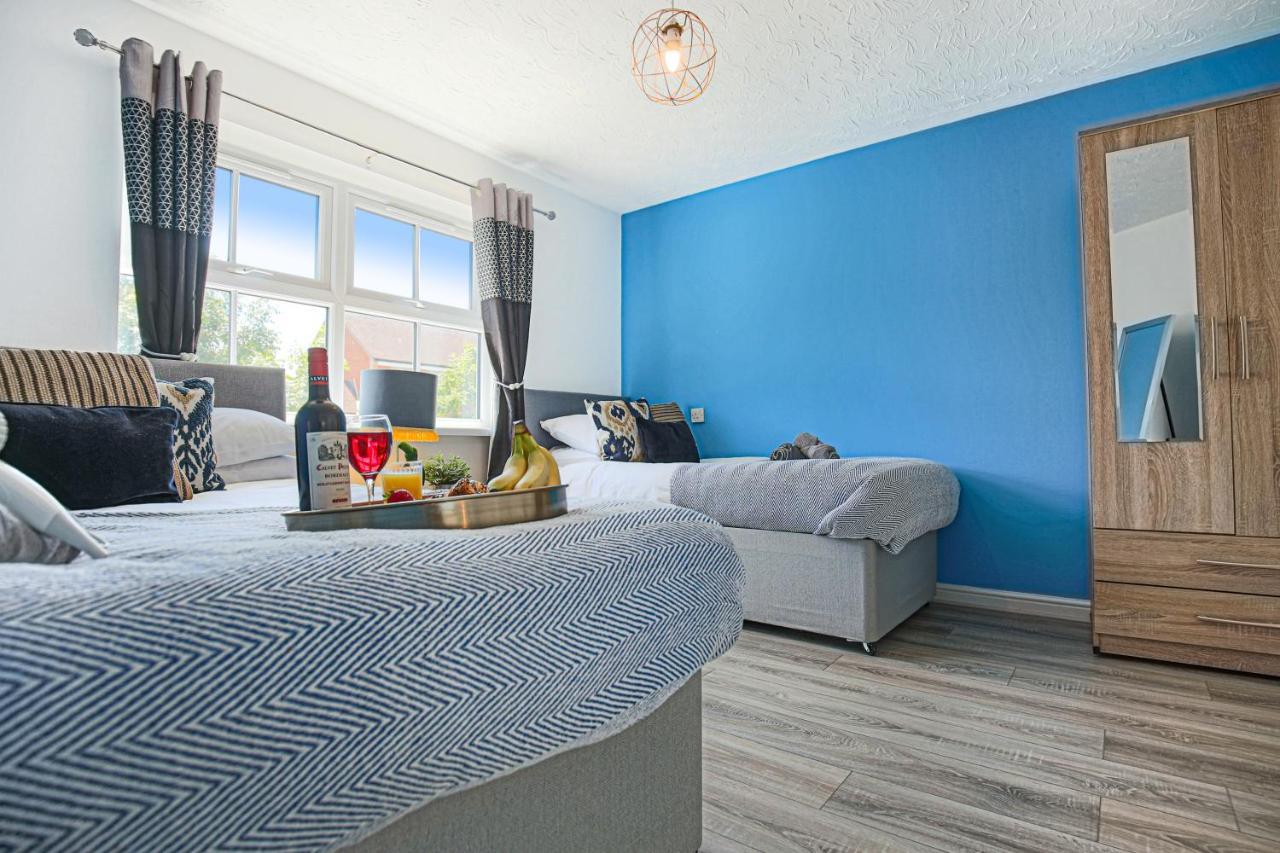 Delightful 2 Bed Apartment For Bicester Outlet Shopping By Platinum Key Properties Экстерьер фото