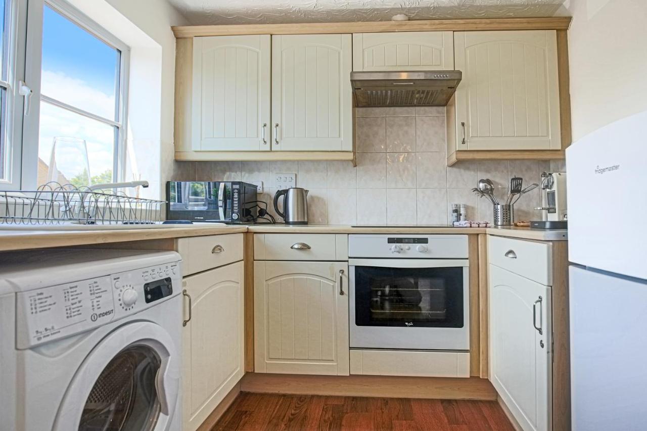 Delightful 2 Bed Apartment For Bicester Outlet Shopping By Platinum Key Properties Экстерьер фото