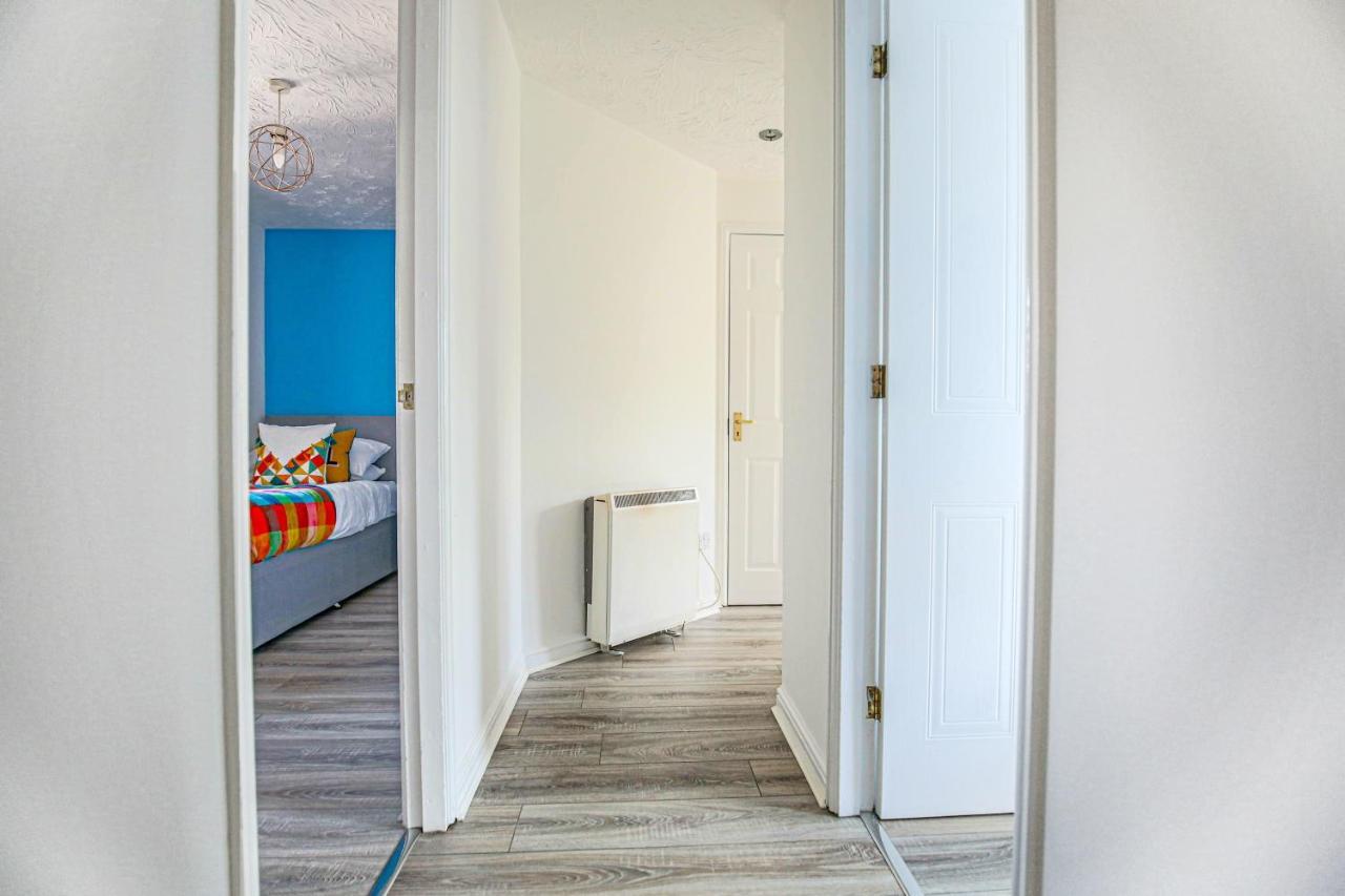 Delightful 2 Bed Apartment For Bicester Outlet Shopping By Platinum Key Properties Экстерьер фото